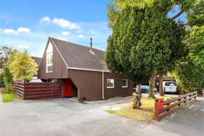 University 3bdrm house w/ Carpark